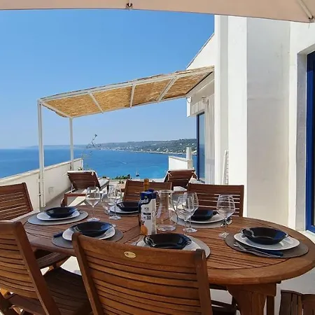 Bona Vitae - Attico Vista Mare Castro Apartment